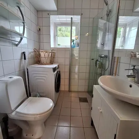Double Bedroom In A Lovely Flat In Sogn District Of With Bus Stop Nearby * Oslo