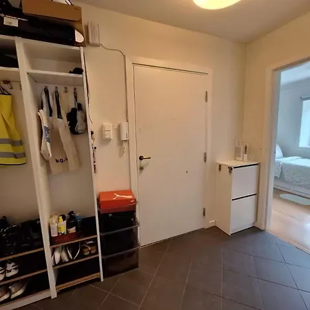 Rum i privatbostad Double Bedroom In A Lovely Flat In Sogn District Of With Bus Stop Nearby Oslo