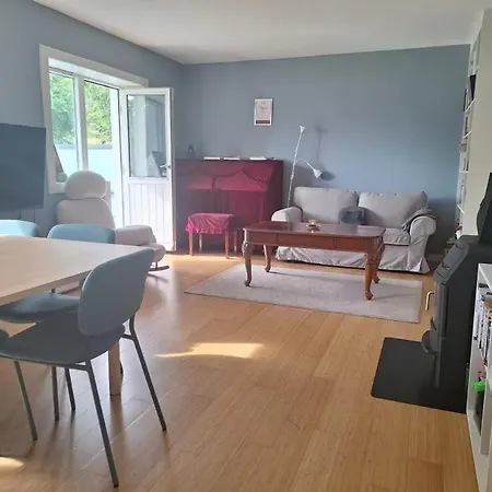 Rum i privatbostad Double Bedroom In A Lovely Flat In Sogn District Of With Bus Stop Nearby *